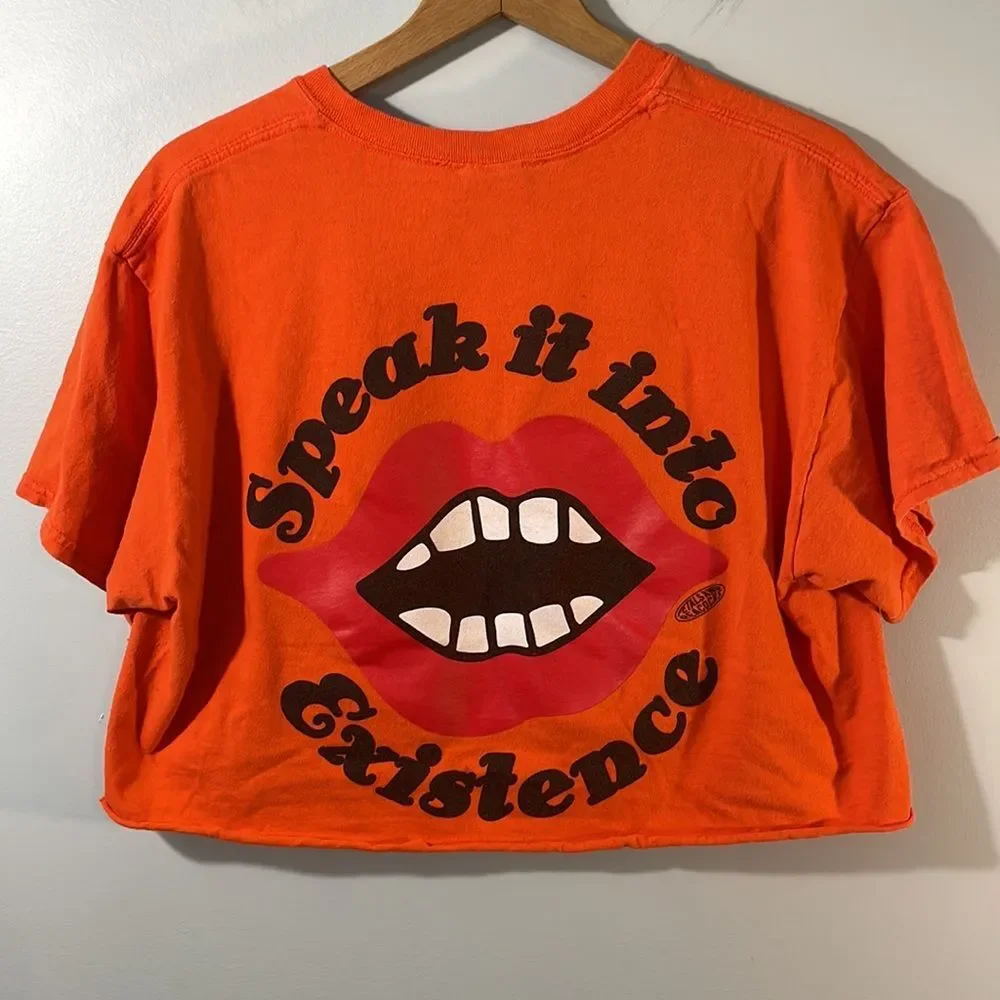 Petals and Peacocks lifestyle brand crop tee “speak it into existence” size LG - Picture 4 of 6